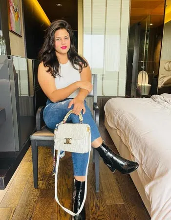 Gorgeous Hyderabad Call Girl